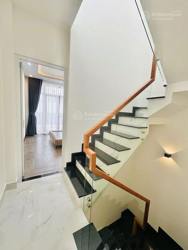 Siêu phẩm nhà đẹp hẻm ô tô vf3 quận 10  ngay 3 tháng 2  lê hồng phong  gần 50m2  4 tầng  5pn