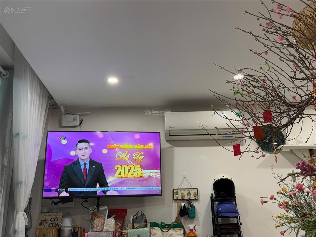 Chung cư trần quốc thảo p9 quận 3 ngay lê văn sỹ, hoàng sa  diện tích 45m2  tặng hết nội thất