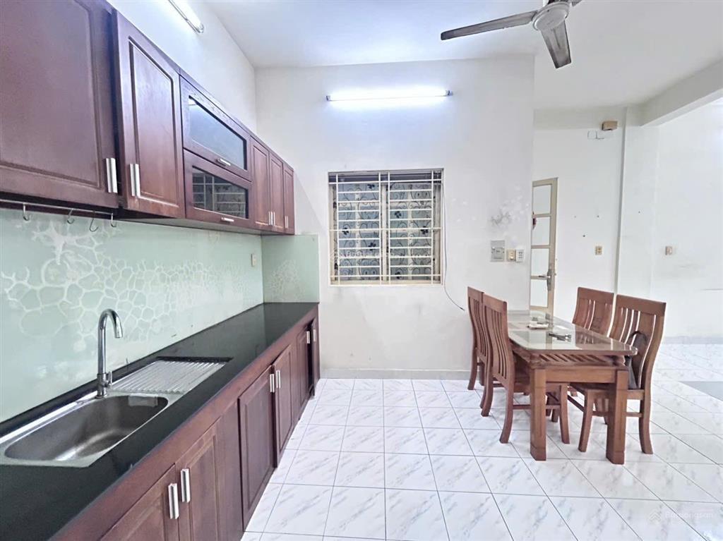 Chung cư phú lợi  70m2 2pn  thang máy  vị trí phạm thế hiển p.bình đông (p7, q8 cũ)