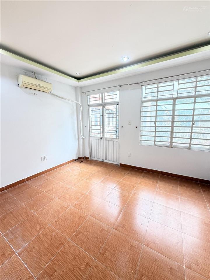 Ngay nam kỳ khởi nghĩa quận 3 giáp quận 1, 45m2 4 tầng 5pn ngay khách sạn lavela nổi tiếng