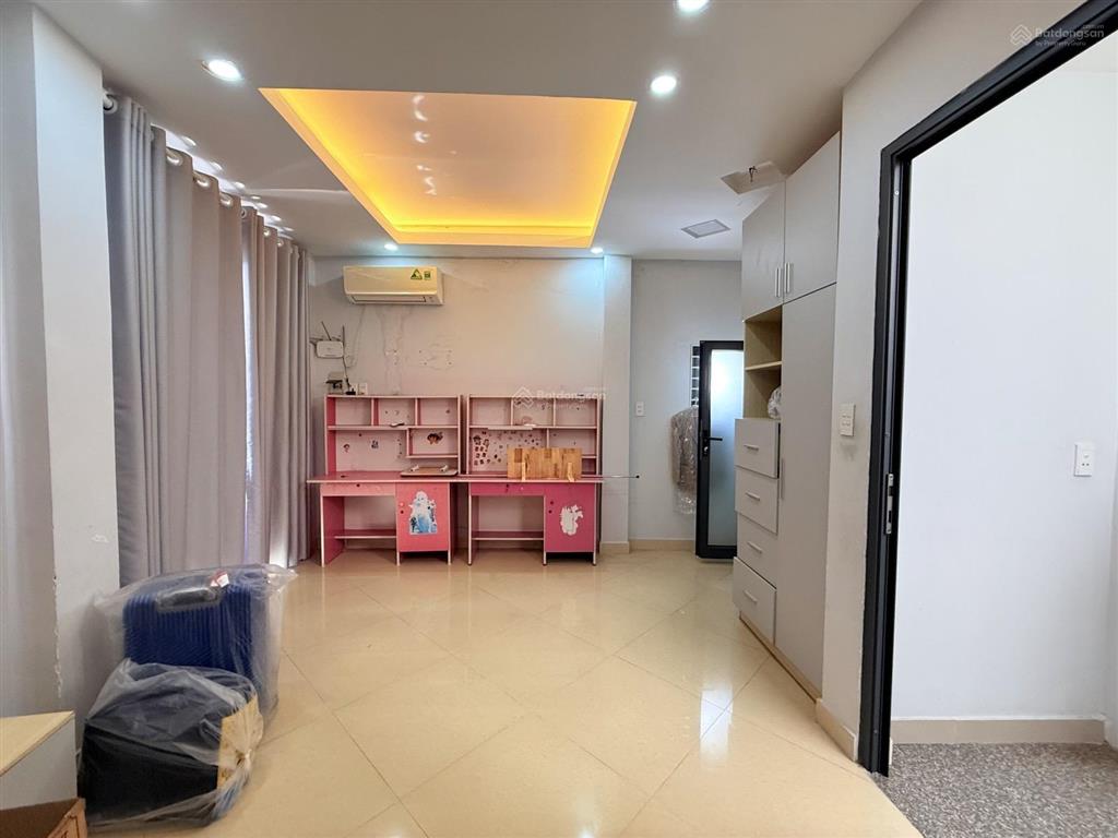6 tầng khu vip quận 3  trần quang diệu phường 14 quận 3  dt 32m2 ngang 5.1m nở hậu 6.3m dài 5.6m