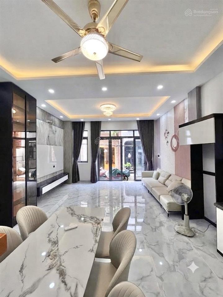 Nhà mới đẹp  khu vip q5  5m x 9m  3 tầng 4pn 3wc  an dương vương p4 q5 diện tích sử dụng 130m2