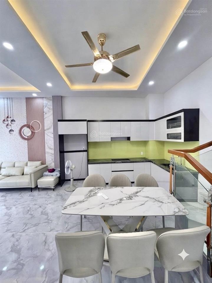Nhà mới đẹp  khu vip q5  5m x 9m  3 tầng 4pn 3wc  an dương vương p4 q5 diện tích sử dụng 130m2