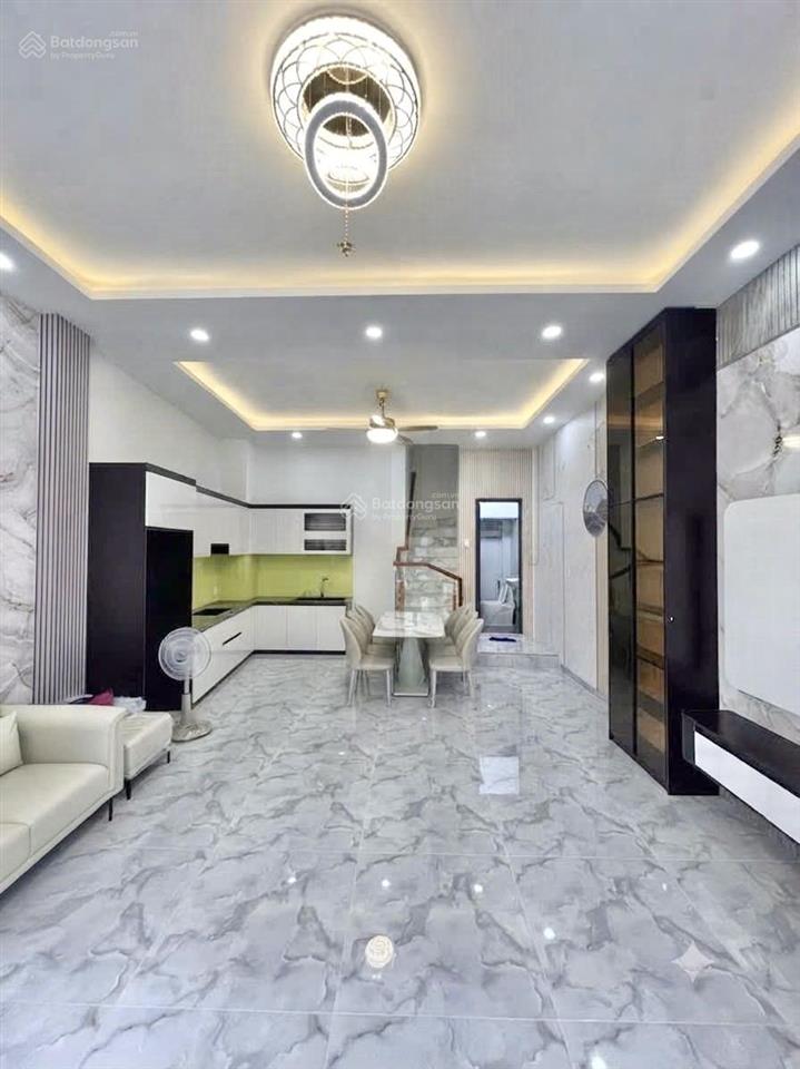 Nhà mới đẹp  khu vip q5  5m x 9m  3 tầng 4pn 3wc  an dương vương p4 q5 diện tích sử dụng 130m2