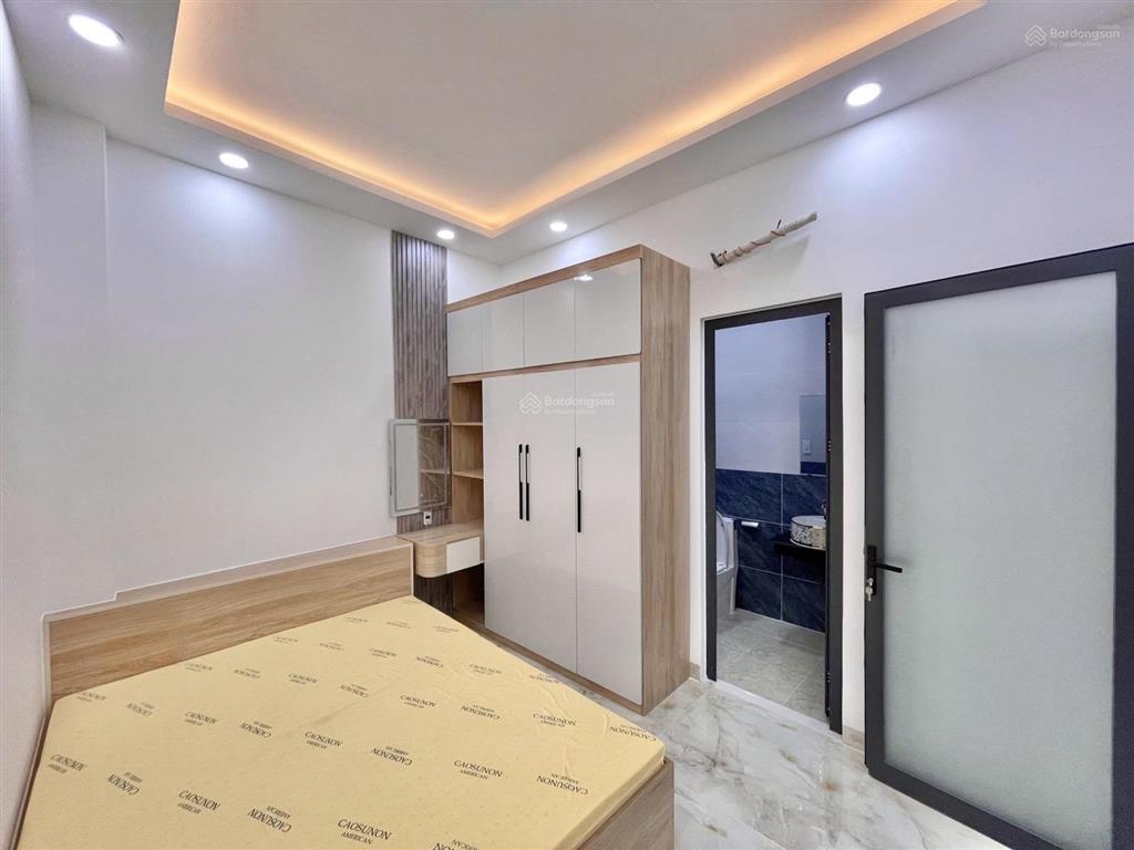 Nhà mới đẹp  khu vip q5  5m x 9m  3 tầng 4pn 3wc  an dương vương p4 q5 diện tích sử dụng 130m2