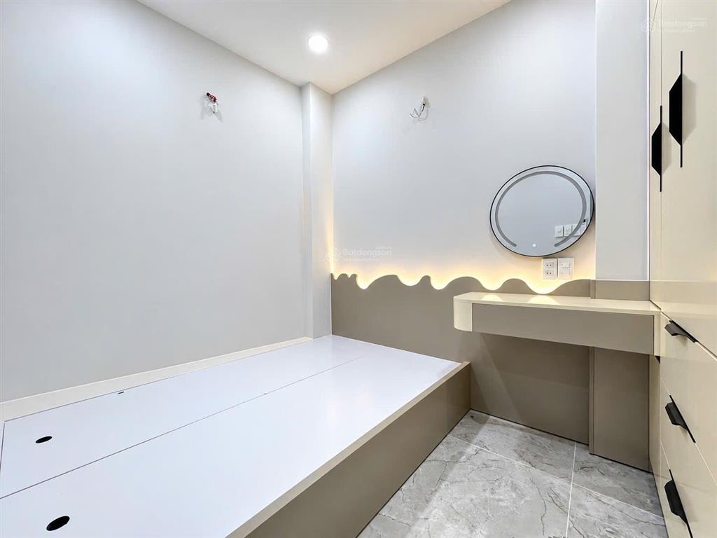 Hẻm 7b thành thái quận 10 hẻm xe hơi, 30m2 3 tầng 4 phòng ngủ, kế bên đh bách khoa, svđ phú thọ