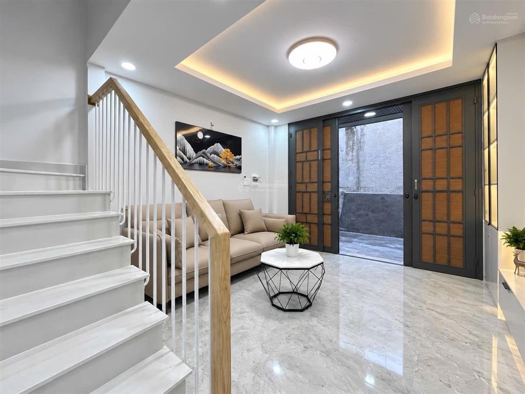 Hẻm 7b thành thái quận 10 hẻm xe hơi, 30m2 3 tầng 4 phòng ngủ, kế bên đh bách khoa, svđ phú thọ