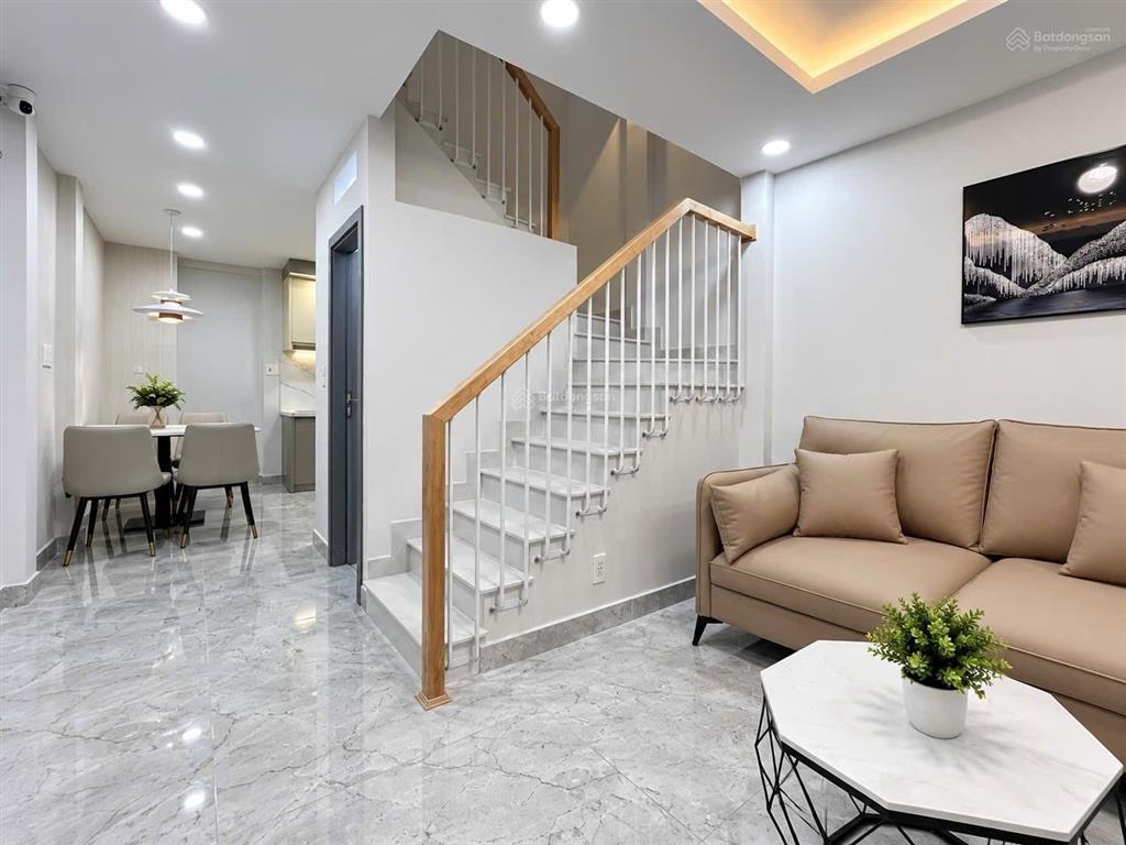 Hẻm 7b thành thái quận 10 hẻm xe hơi, 30m2 3 tầng 4 phòng ngủ, kế bên đh bách khoa, svđ phú thọ
