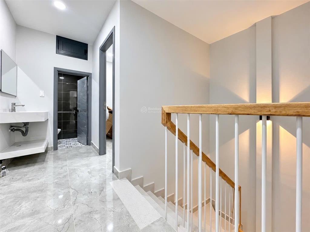 Hẻm 7b thành thái quận 10 hẻm xe hơi, 30m2 3 tầng 4 phòng ngủ, kế bên đh bách khoa, svđ phú thọ
