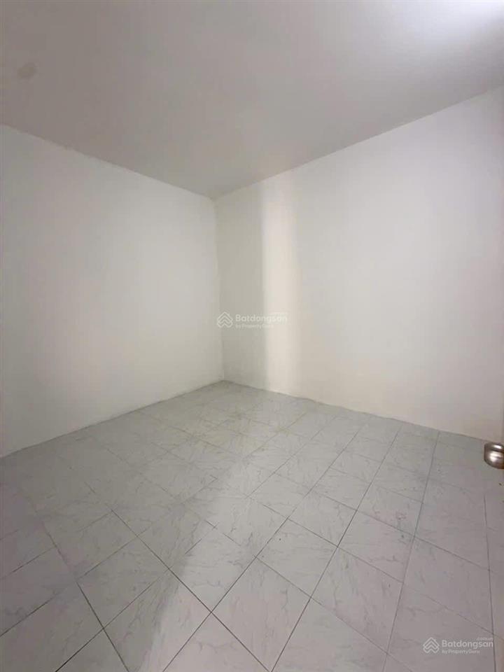 Căn hộ 39m² phan xích long có thang máy, ban công. vài phút đến bv hoàn mỹ, đh ngoại thương cs2