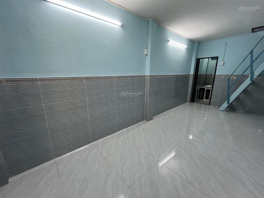 Nhà 2 tầng 28.3m2 lý thái tổ, cư xá đường sắt phường 1 quận 3 5m ra hẻm xe hơi và 100m ra vòng xoay