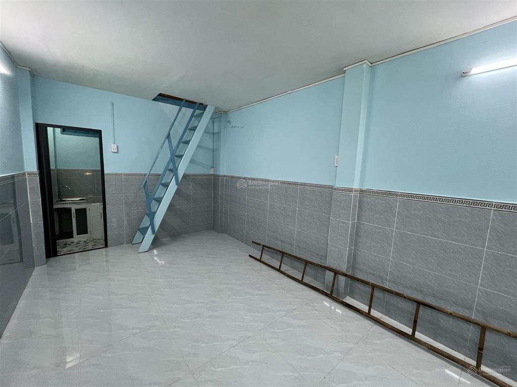 Nhà 2 tầng 28.3m2 lý thái tổ, cư xá đường sắt phường 1 quận 3 5m ra hẻm xe hơi và 100m ra vòng xoay