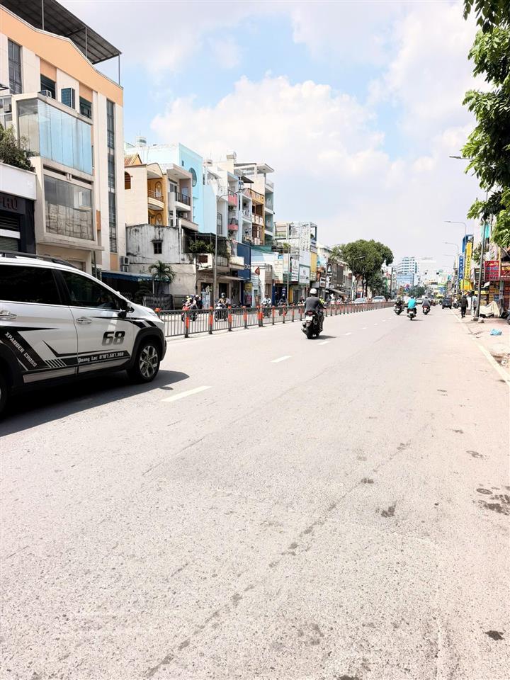 Mặt tiền lý thái tổ quận 3  3 tầng  kd có vỉa hè  vị trí tuyệt đẹp ngay công viên giọt nước