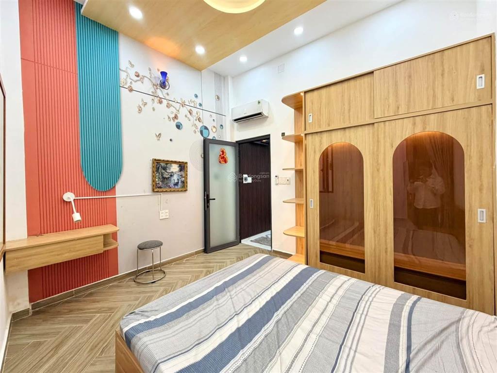 Sát quận 1  hẻm ô tô đ. lê văn duyệt, đinh tiên hoàng cũ, phường 1, bình thạnh  43m2 2 tầng