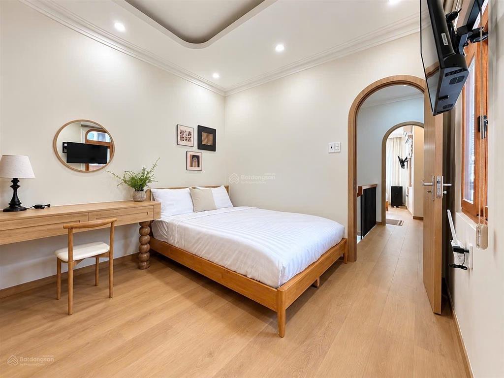 Nhà phố quận 1  2 tầng vị trí hồ hảo hớn  gần trần hưng đạo bùi viện chợ cô giang 42m2 dtsd 83m2