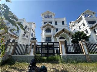 Biệt thự cao cấp sát sông sài gòn, đảo kim cương, ubnd tp thủ đu vị trí hiếm có, ngang 17m đẹp