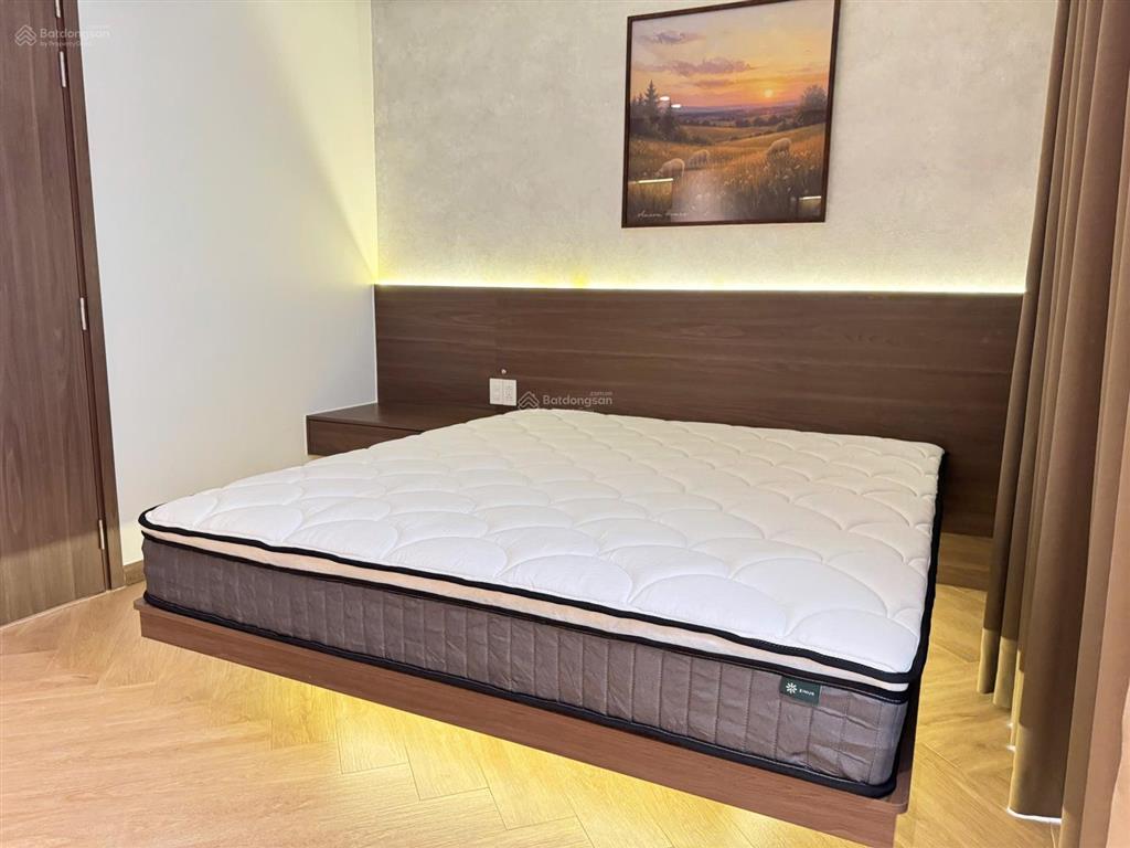 Nhà đẹp 4 tầng  full nội thất cao cấp, có gara ô tô, gần nguyễn thị định