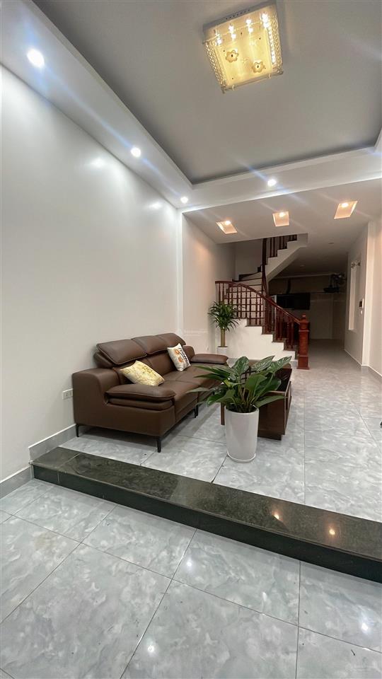 Bán nhà trung kính  60m2  5 tầng  dân xây  6 ngủ  ngõ rộng đẹp  gần ô tô  14 tỷ  sổ nở hậu