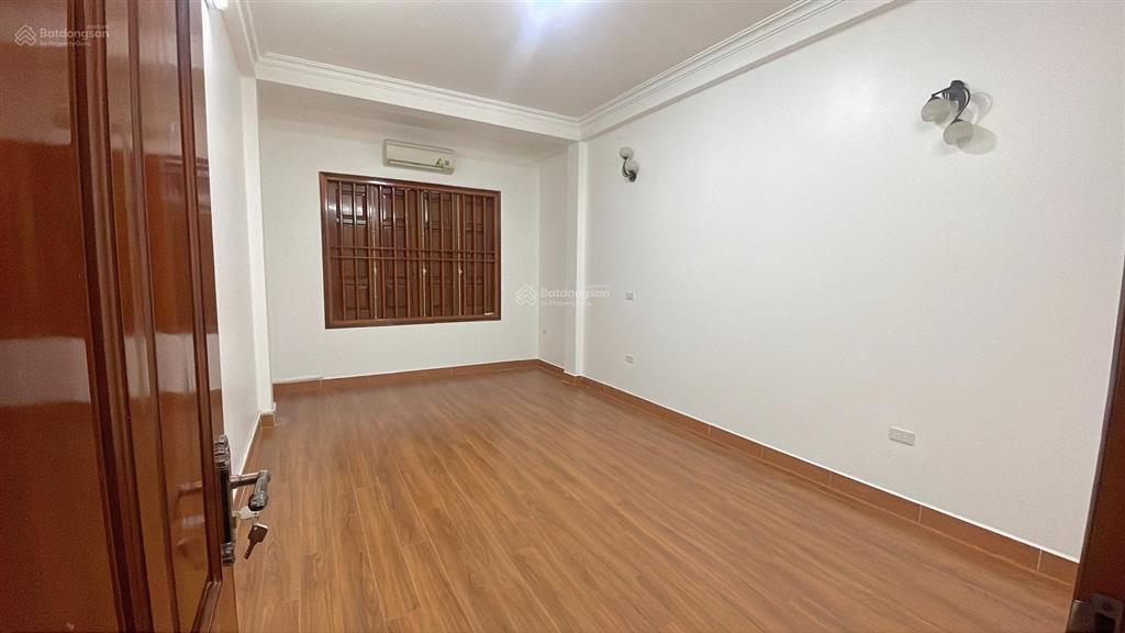 Bán nhà trung kính  60m2  5 tầng  dân xây  6 ngủ  ngõ rộng đẹp  gần ô tô  14 tỷ  sổ nở hậu