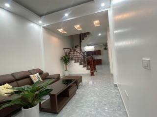 Bán nhà trung kính  60m2  5 tầng  dân xây  6 ngủ  ngõ rộng đẹp  gần ô tô  14 tỷ  sổ nở hậu