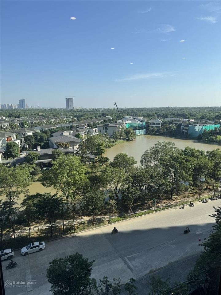 Cần bán căn hộ 3n2vs sân vườn rộng tòa sky forest ecopark. 0866 433 ***