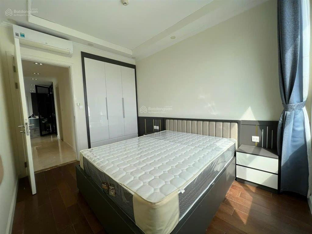 Cần tiền tiêu tết, bán nhanh căn hộ toà c3, 3 ngủ gía 14,9 tỷ có thương lượng. 0857 242 ***