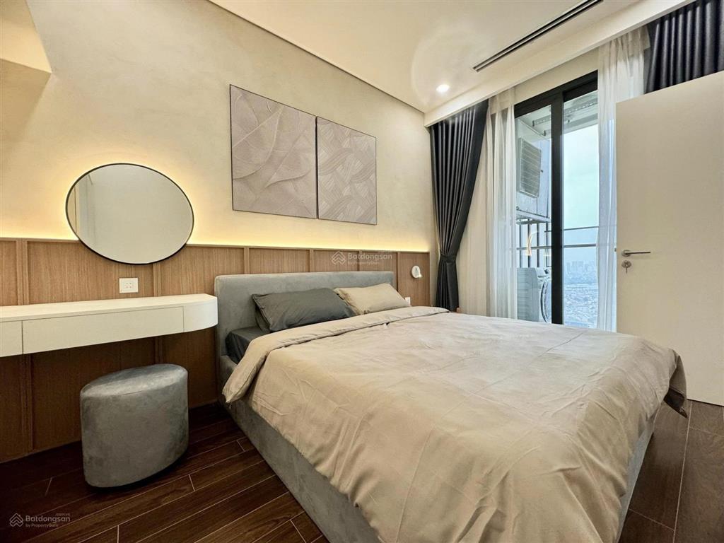 Tôi đi nước ngoài, cần tìm khách thuê căn 2 ngủ 2 vệ sinh full đồ vinhomes smart city, có lốt oto