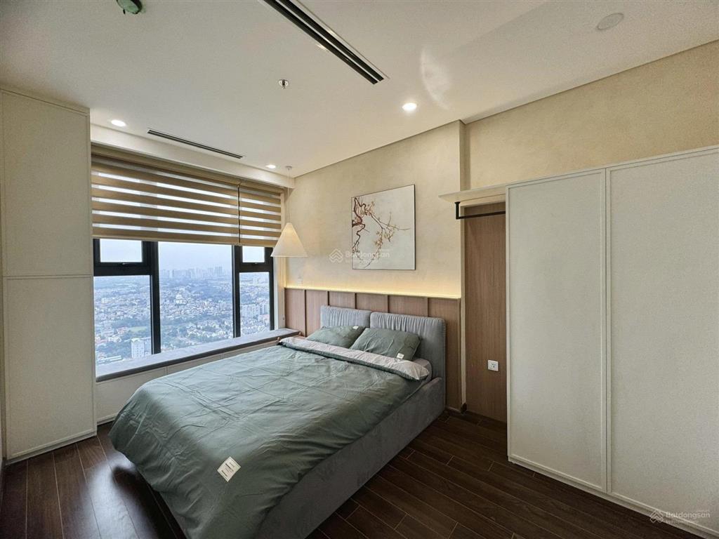 Tôi đi nước ngoài, cần tìm khách thuê căn 2 ngủ 2 vệ sinh full đồ vinhomes smart city, có lốt oto