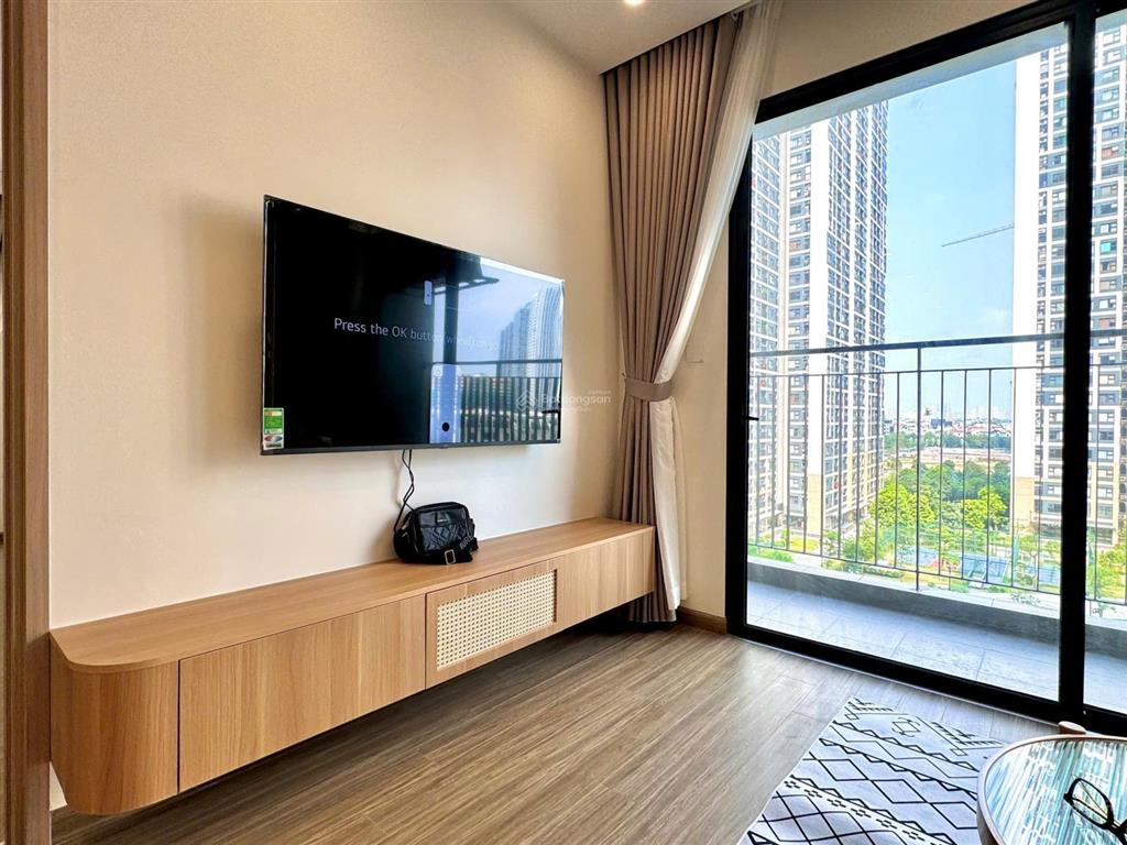 Cho thuê cc cao cấp 100m2 tại the sakura  vinhomes smart city, 17tr/tháng. view bể bơi. 0857 242 ***