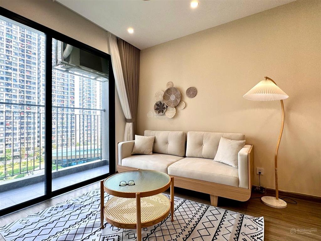 Cho thuê cc cao cấp 100m2 tại the sakura  vinhomes smart city, 17tr/tháng. view bể bơi. 0857 242 ***