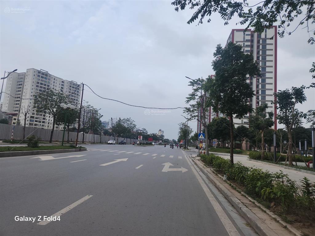 Cần bán nhà 99,2m2. 5 tầng lô góc 3 thoáng tại khai sơn town nguyễn gia bồng long biên 33.66 tỷ