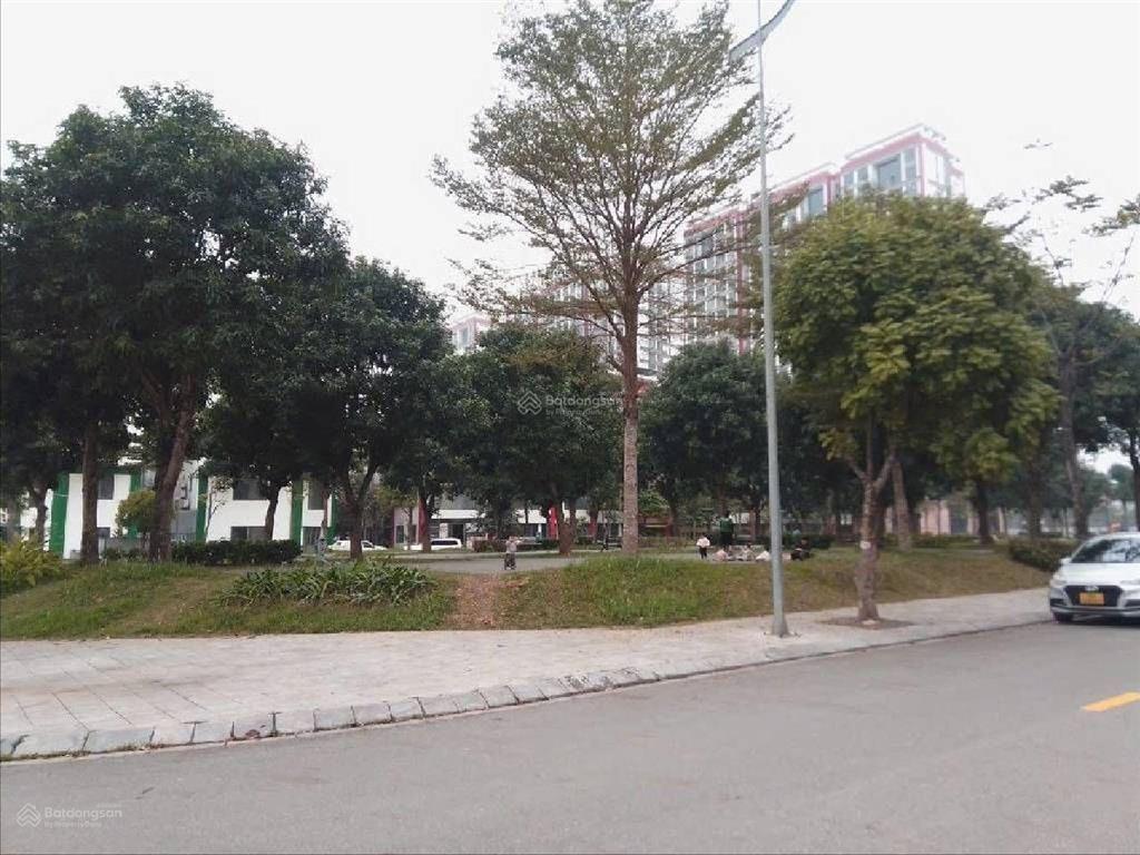 Cần bán nhà 99,2m2. 5 tầng lô góc 3 thoáng tại khai sơn town nguyễn gia bồng long biên 33.66 tỷ