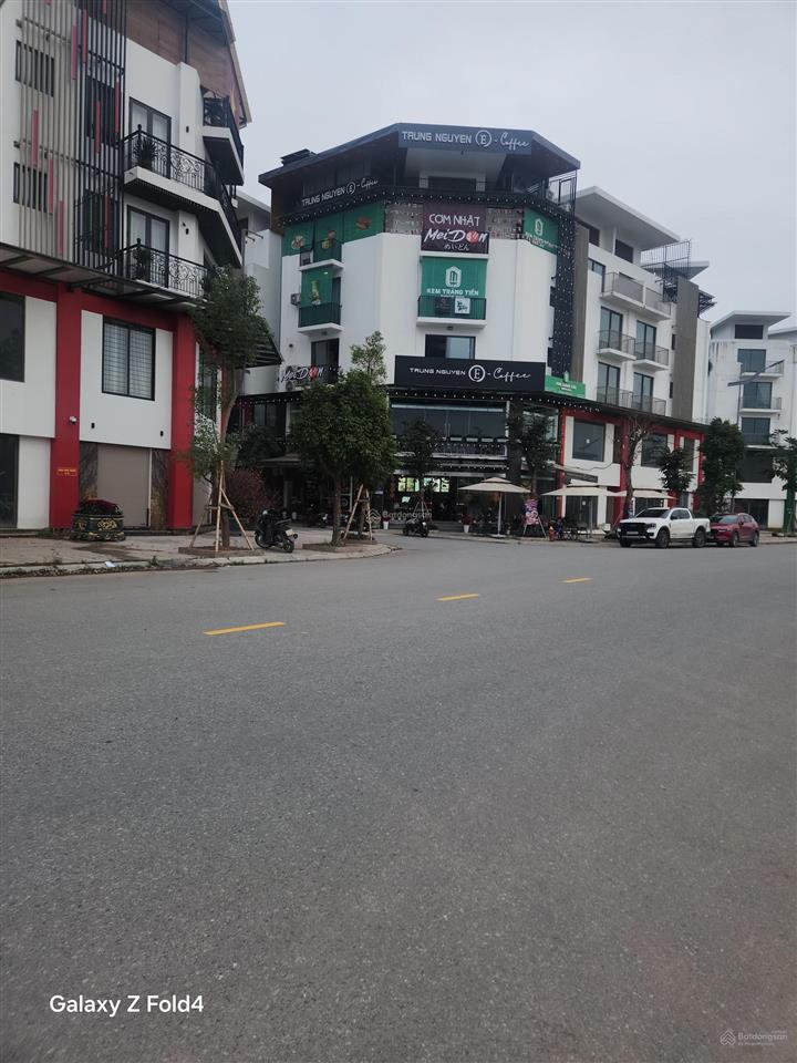 Cần bán nhà 99,2m2. 5 tầng lô góc 3 thoáng tại khai sơn town nguyễn gia bồng long biên 33.66 tỷ