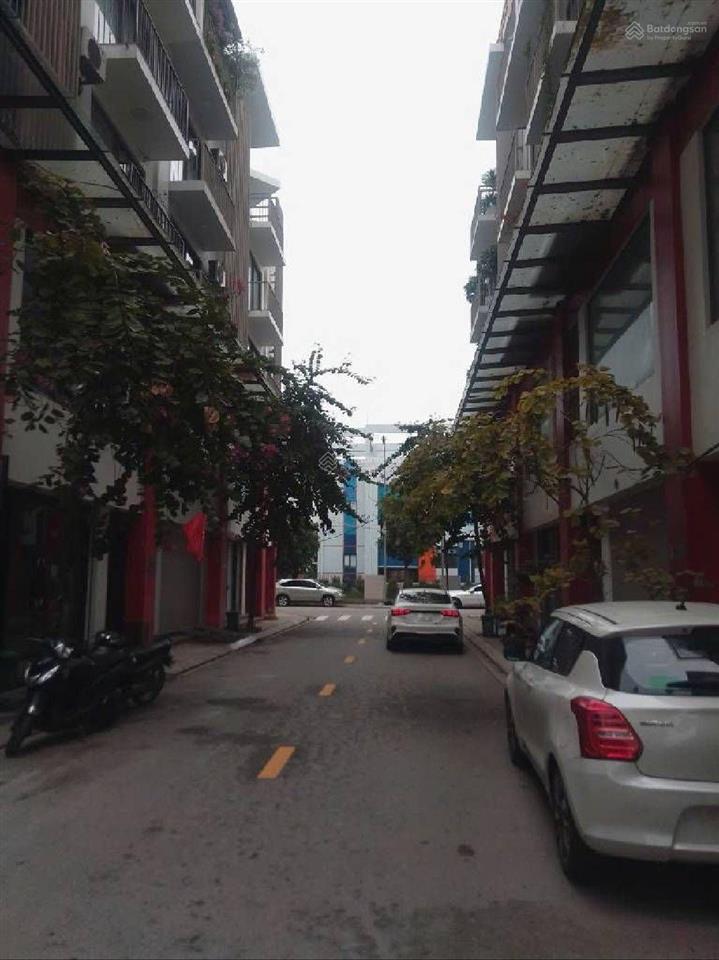Cần bán nhà 99,2m2. 5 tầng lô góc 3 thoáng tại khai sơn town nguyễn gia bồng long biên 33.66 tỷ