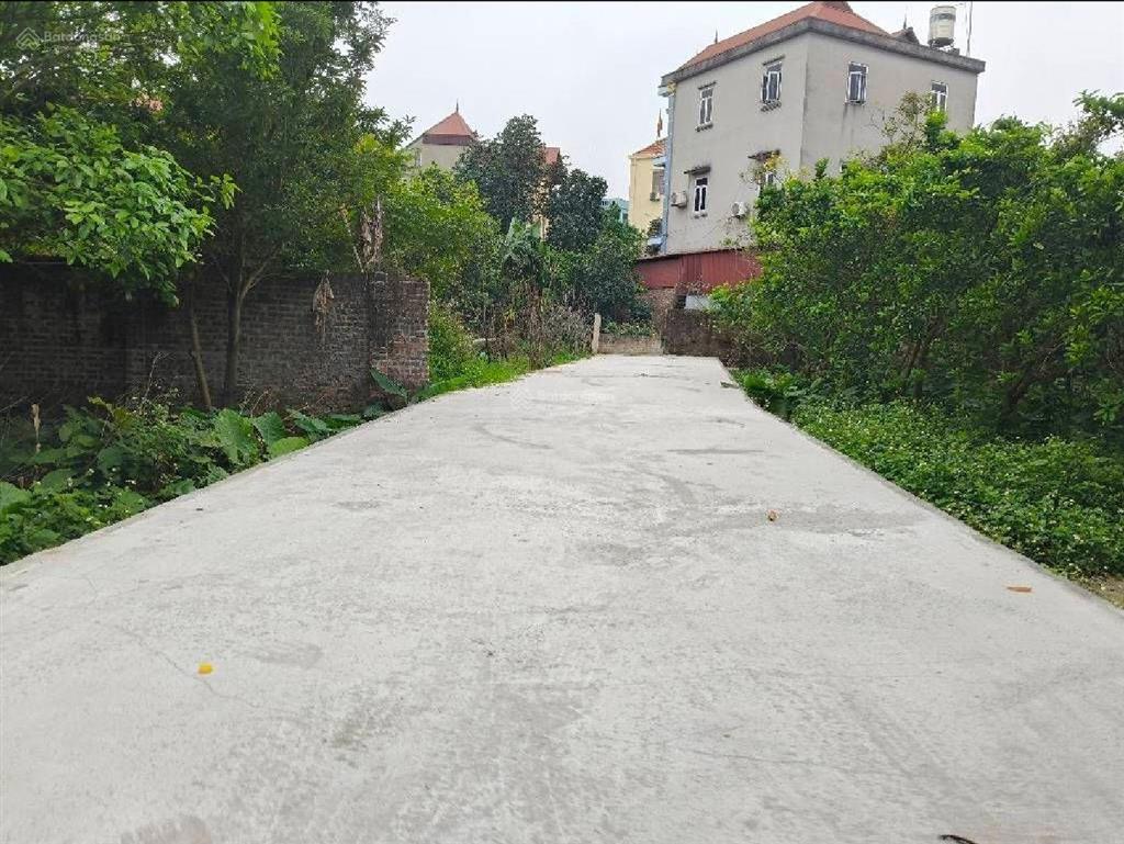 Bán gấp 560m2 đất thổ cư lô góc,trục chính lan trì cổ loa xã đông anh,gía đầu tư chia lô hơn 40tỷ