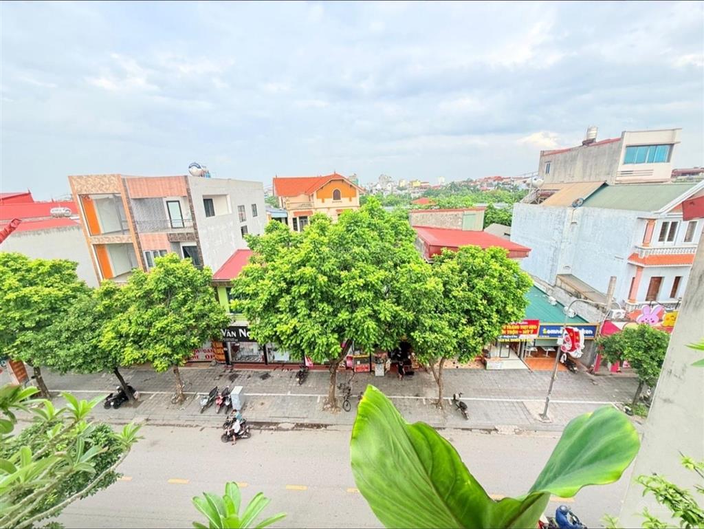 Nhà mặt phố đản dị đông anh 80/120m2. 4 tầng vỉa hè kinh doanh sầm uất.thiện trí giá chốt linh hoạt