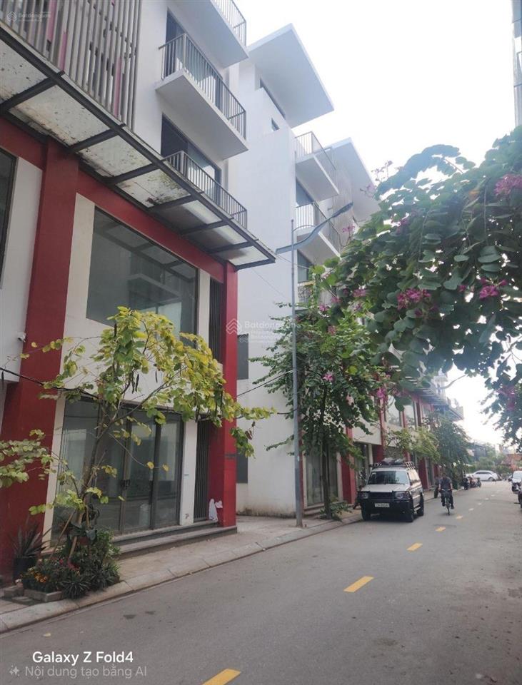 Bán nhà mặt phố, khu khai sơn nguyễn gia bồng bồ đề 99,2m2, 5 tầng. kd, trụ sở vp ở sướng. 31,48 tỷ