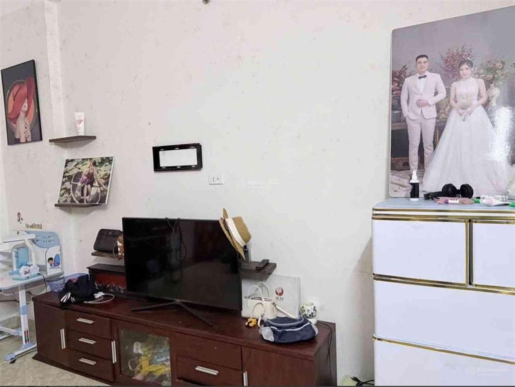 Nhà 5 tầng 34m2 cách 100m phố hồng tiến,hồ điều hòa,ô tô đỗ cổng,nhú 9 tỷ xíu thiện trí t lượng