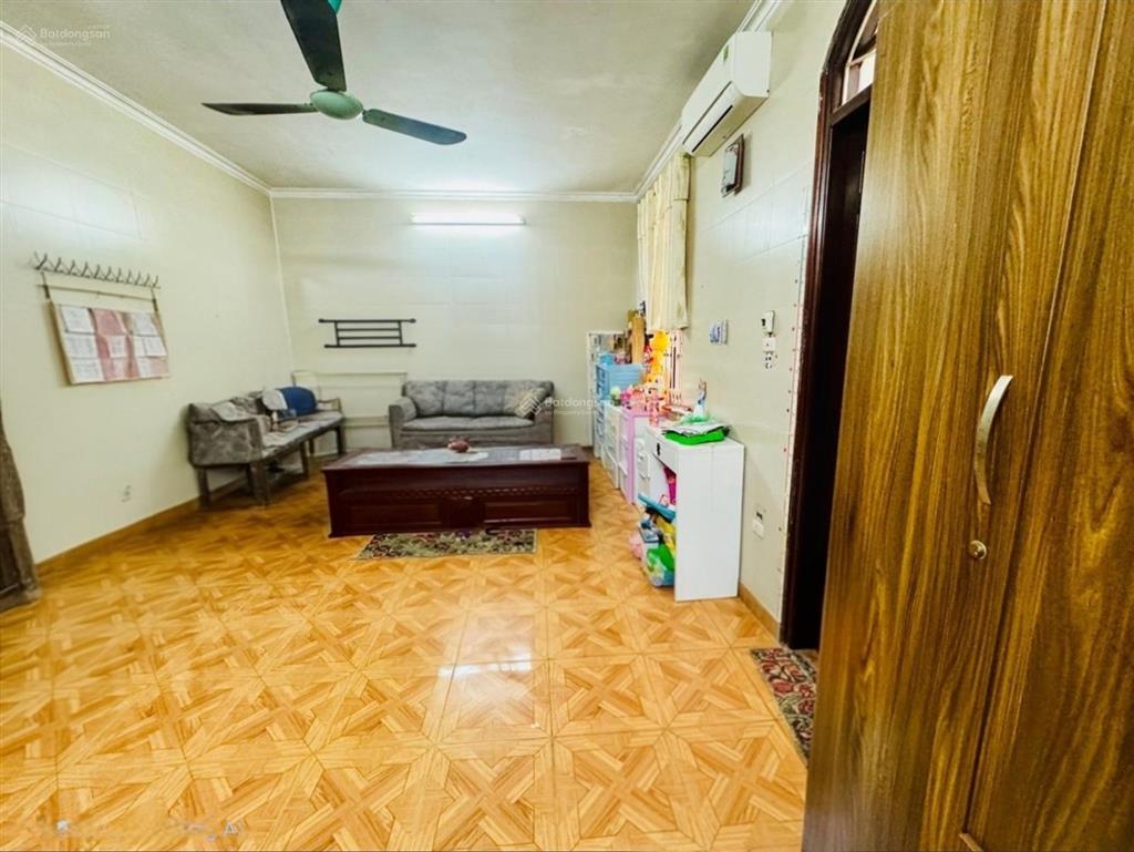 Cần bán nhà 3 tầng 87m2 khu phân lô lâm hạ long biênthông thoangở sướng mt rộng kd tôtnhú 26 tỷ