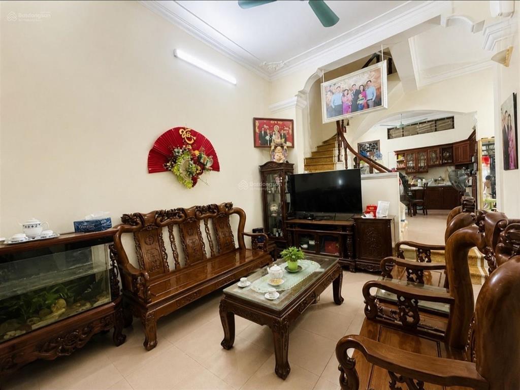 Cần bán nhà 3 tầng 87m2 khu phân lô lâm hạ long biênthông thoangở sướng mt rộng kd tôtnhú 26 tỷ