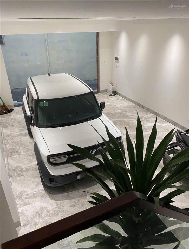Nhà 6 tầng đẹp 50m2 thang máy xịn nội thất cao cấp tại ngõ 548 nguyễn văn cừ long biên 15.* tỷ