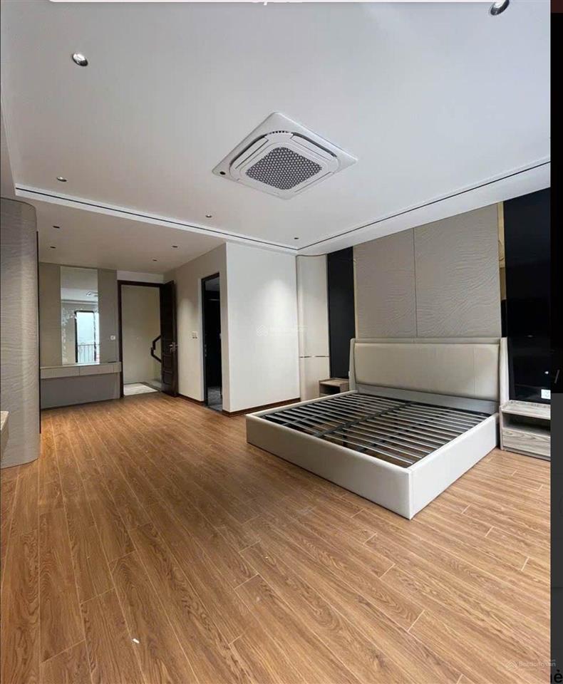 Nhà 6 tầng đẹp 50m2 thang máy xịn nội thất cao cấp tại ngõ 548 nguyễn văn cừ long biên 15.* tỷ