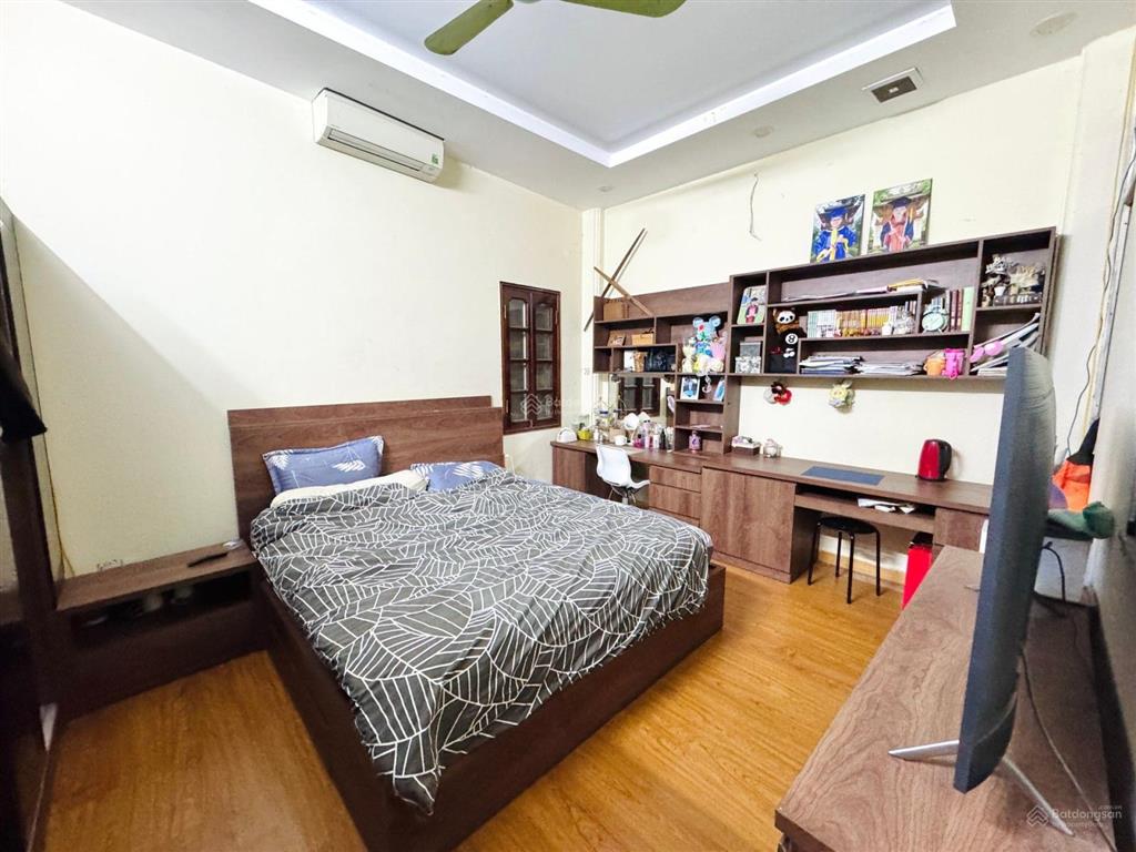Nhà 4tầng 80m2 tt phố hoàng như tiếp p. bồ đề hn.trục lõi kd sầm uất phù hợp đa nhu cầu giá nhú 42t