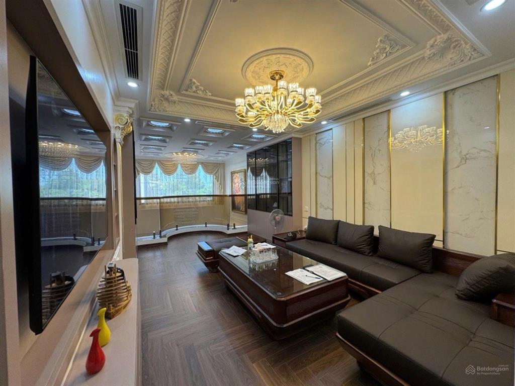 Bán nhà 7 tầng thang máy xịn, dt 50m2 vị trí mặt phố hồng tiến. ở kd, làm vp giá nhỉnh 26 tỷ có tl