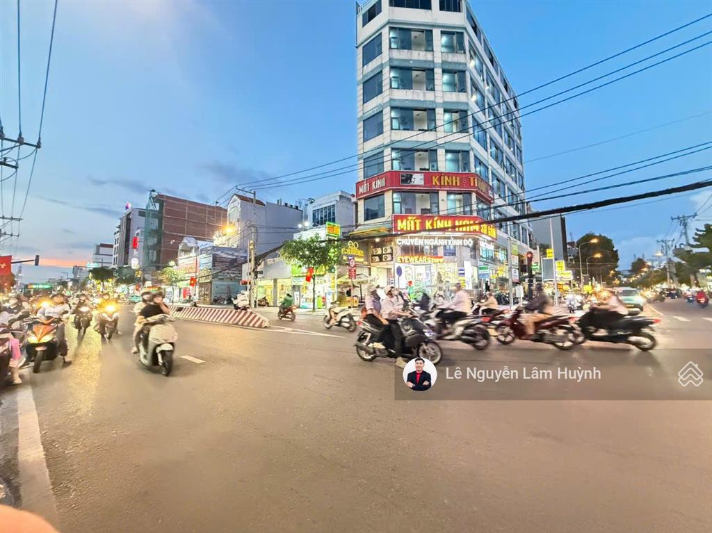 Cho thuê nhà mặt phố 60 triệu, 105m2, 6pn, 4wc tại huỳnh tấn phát, tân thuận, q7, hcm giá ưu đãi