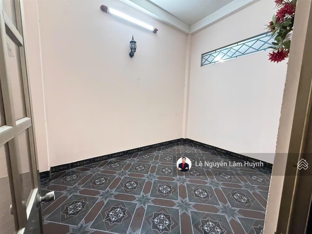 Cho thuê nhà mặt phố 60 triệu, 105m2, 6pn, 4wc tại huỳnh tấn phát, tân thuận, q7, hcm giá ưu đãi