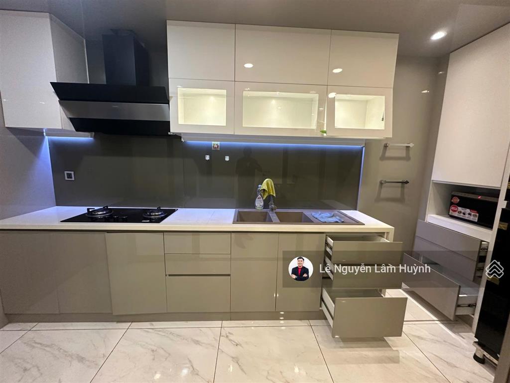 Bán căn hộ 3pn, 2wc, 127m2 tại midtown phú mỹ hưng, 13,3 tỷ