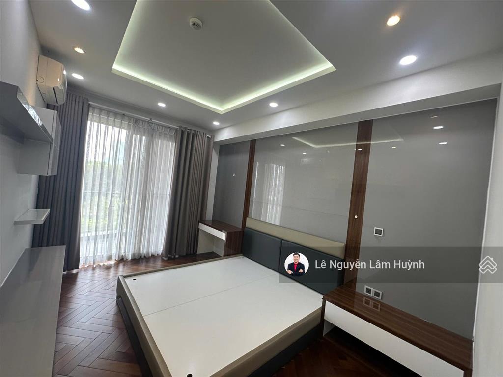 Bán căn hộ 3pn, 2wc, 127m2 tại midtown phú mỹ hưng, 13,3 tỷ