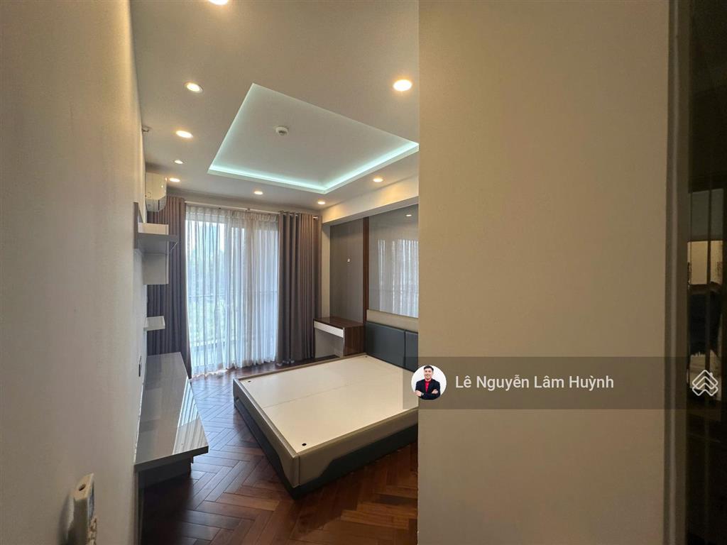 Bán căn hộ 3pn, 2wc, 127m2 tại midtown phú mỹ hưng, 13,3 tỷ