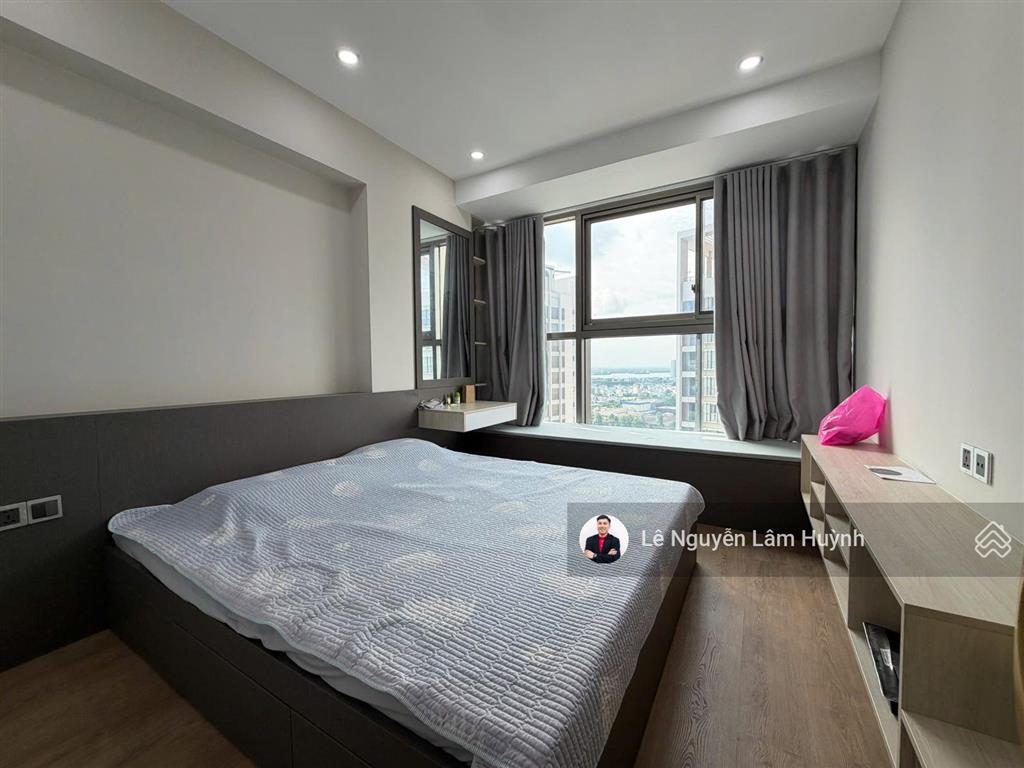Bán căn hộ 2pn, 2wc, 81m2 tại midtown phú mỹ hưng, 9,5 tỷ